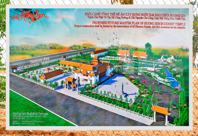 Chùa Hương Sen, thành phố Perris, Hoa Kỳ Tổ chức Lễ Vu Lan báo hiếu và Lễ Cầu nguyện xây ngôi Chánh điện, đài Dược Sư và 2 tháp Tứ Ân.