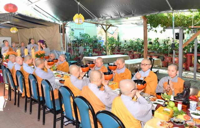 Trang Nghiêm Khóa Tu “Kiết Thu Tịnh Trụ” Năm 2021 Tại Tu Viện Huyền Không, San Jose, Hoa Kỳ
