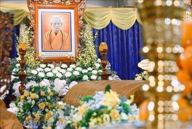 Phổ Độ Quần Sanh- Tuệ Đăng Thường Chiếu