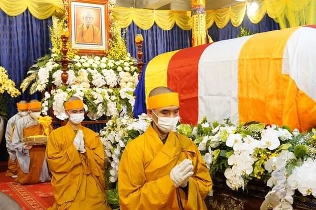 Phổ Độ Quần Sanh- Tuệ Đăng Thường Chiếu
