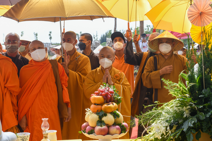 Lễ khánh thành tòa Tăng xá chùa Quan Âm Đông Hải, nơi làm khu cách ly điều trị Covid-19 của thị xã Vĩnh Châu, tỉnh Sóc Trăng