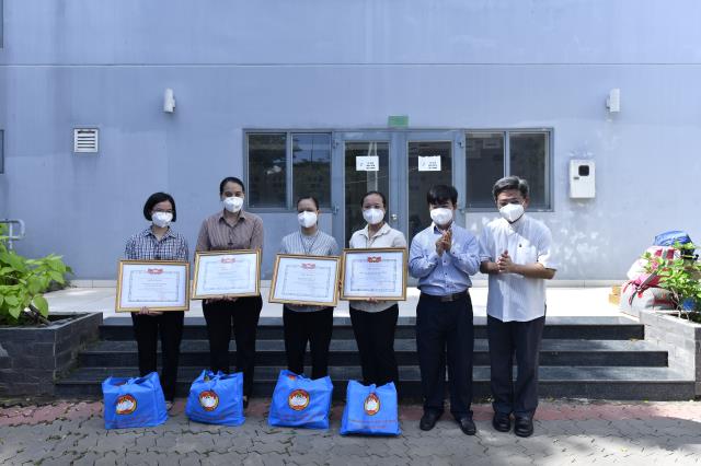 10 tình nguyện viên Phật giáo hoàn thành nhiệm vụ tại Bệnh viện Dã chiến số 10