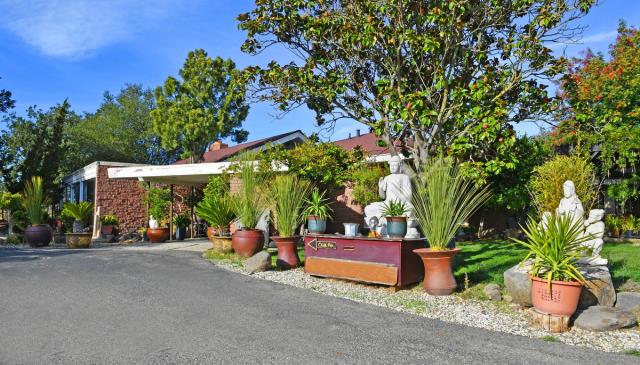 Tu Viện Thôn Yên, Gilroy (Hoa Kỳ): Tổ Chức Lễ Cầu Bình Yên Và Tiệc Chay Mừng Tu Viện 10 Năm Thành Lập