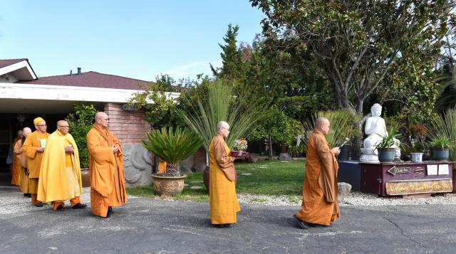 Tu Viện Thôn Yên, Gilroy (Hoa Kỳ): Tổ Chức Lễ Cầu Bình Yên Và Tiệc Chay Mừng Tu Viện 10 Năm Thành Lập