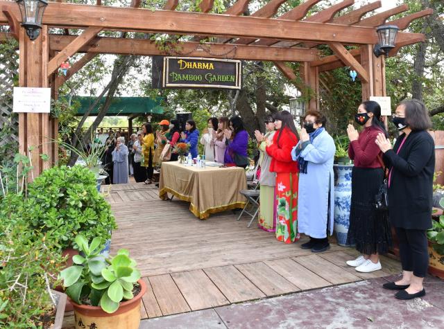 Tu Viện Thôn Yên, Gilroy (Hoa Kỳ): Tổ Chức Lễ Cầu Bình Yên Và Tiệc Chay Mừng Tu Viện 10 Năm Thành Lập