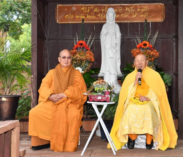 Tu Viện Thôn Yên, Gilroy (Hoa Kỳ): Tổ Chức Lễ Cầu Bình Yên Và Tiệc Chay Mừng Tu Viện 10 Năm Thành Lập