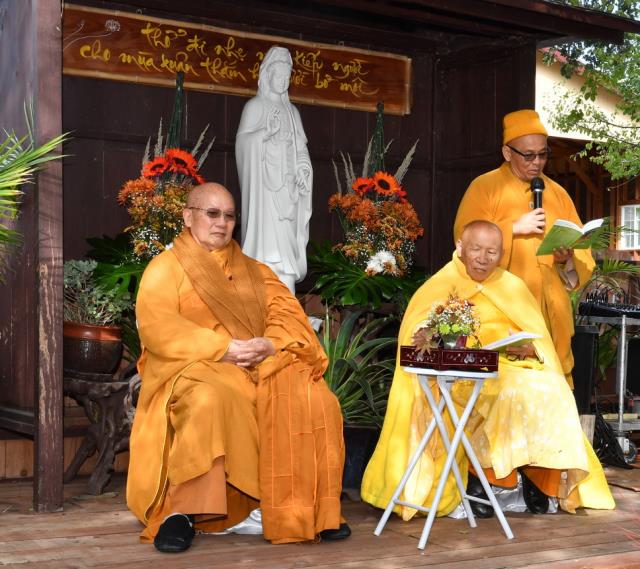 Tu Viện Thôn Yên, Gilroy (Hoa Kỳ): Tổ Chức Lễ Cầu Bình Yên Và Tiệc Chay Mừng Tu Viện 10 Năm Thành Lập