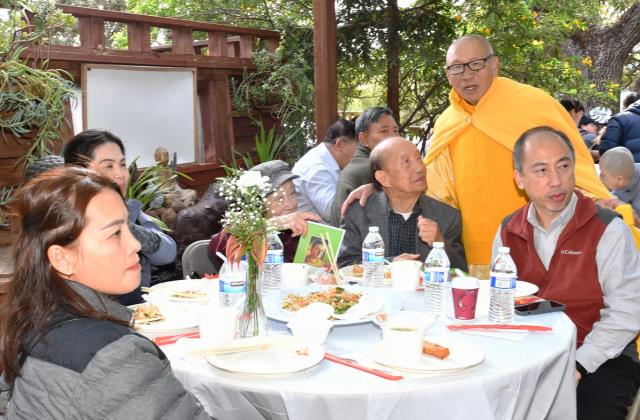 Tu Viện Thôn Yên, Gilroy (Hoa Kỳ): Tổ Chức Lễ Cầu Bình Yên Và Tiệc Chay Mừng Tu Viện 10 Năm Thành Lập