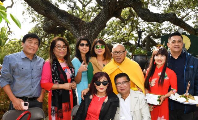Tu Viện Thôn Yên, Gilroy (Hoa Kỳ): Tổ Chức Lễ Cầu Bình Yên Và Tiệc Chay Mừng Tu Viện 10 Năm Thành Lập