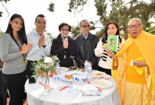 Tu Viện Thôn Yên, Gilroy (Hoa Kỳ): Tổ Chức Lễ Cầu Bình Yên Và Tiệc Chay Mừng Tu Viện 10 Năm Thành Lập