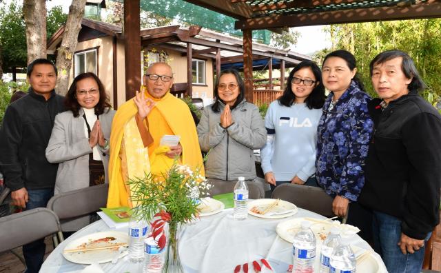 Tu Viện Thôn Yên, Gilroy (Hoa Kỳ): Tổ Chức Lễ Cầu Bình Yên Và Tiệc Chay Mừng Tu Viện 10 Năm Thành Lập