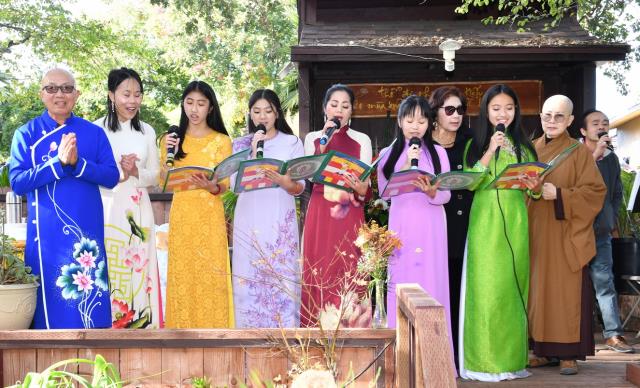 Tu Viện Thôn Yên, Gilroy (Hoa Kỳ): Tổ Chức Lễ Cầu Bình Yên Và Tiệc Chay Mừng Tu Viện 10 Năm Thành Lập