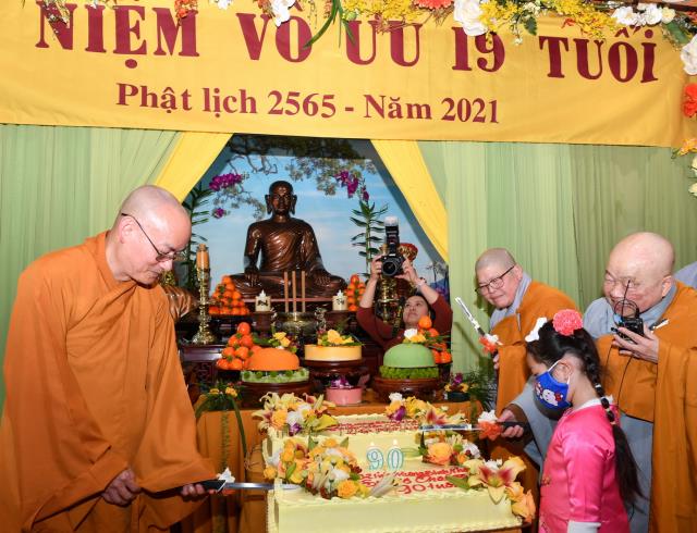 Thiền Viện Vô Ưu, California (Hoa Kỳ): Kỷ Niệm Sinh Nhật Lần Thứ 19