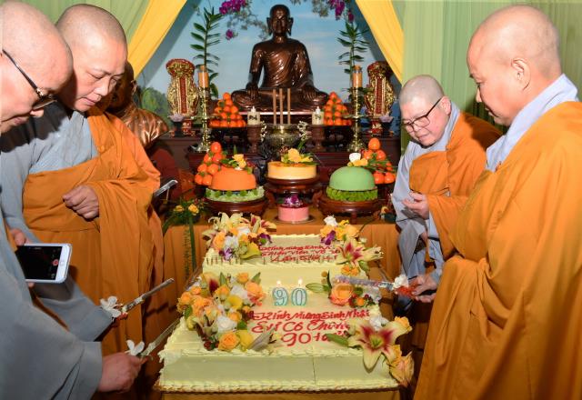 Thiền Viện Vô Ưu, California (Hoa Kỳ): Kỷ Niệm Sinh Nhật Lần Thứ 19