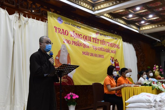Quỹ ĐPNN Mang Xuân Đến Với 200 Bà Con Khó Khăn Tại Phường 2, Quận 10