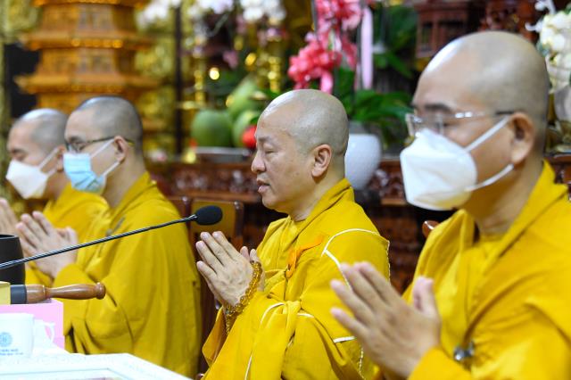 Rộn ràng đám cưới đầu năm 2022 tại chùa Giác Ngộ