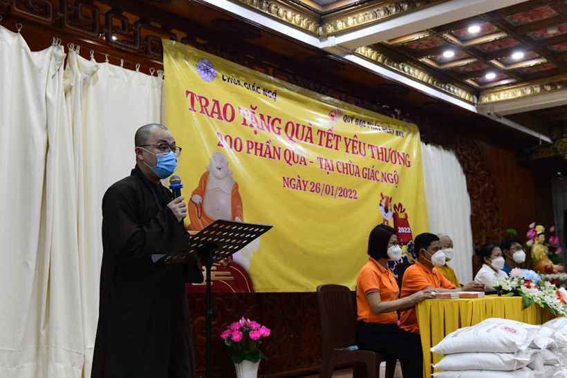 Quỹ ĐPNN mang xuân đến với 200 bà con khó khăn tại phường 2, quận 10