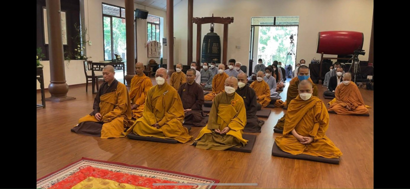 Quy ngưỡng trước kim quan Thiền sư Thích Nhất Hạnh