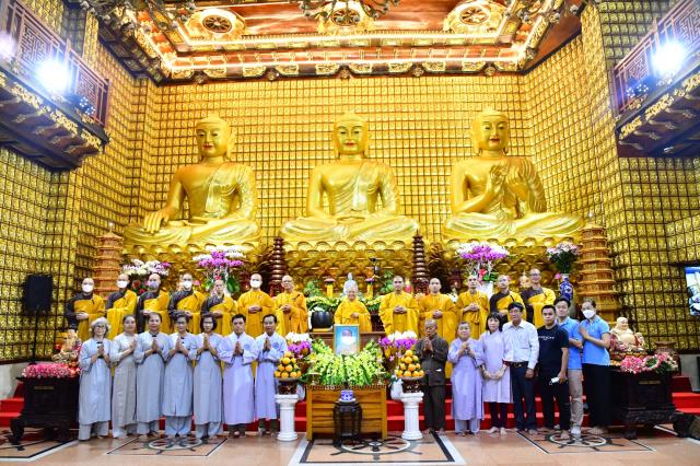 Lễ tưởng niệm thân mẫu của TT. Thích Nhật Từ