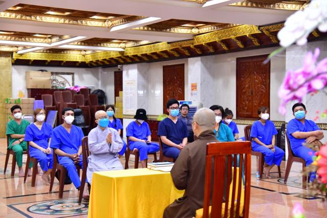 Tri ân quý tình nguyện viên Phật giáo hỗ trợ tuyến đầu chống dịch