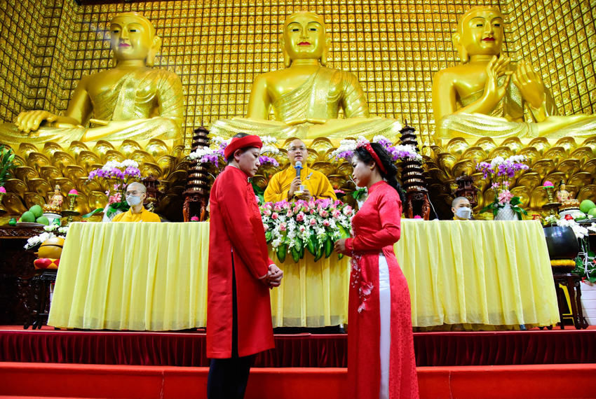 &quot;Hôn lễ dưới đài sen&quot; của chú rể Minh Trang và cô dâu Mai Ca