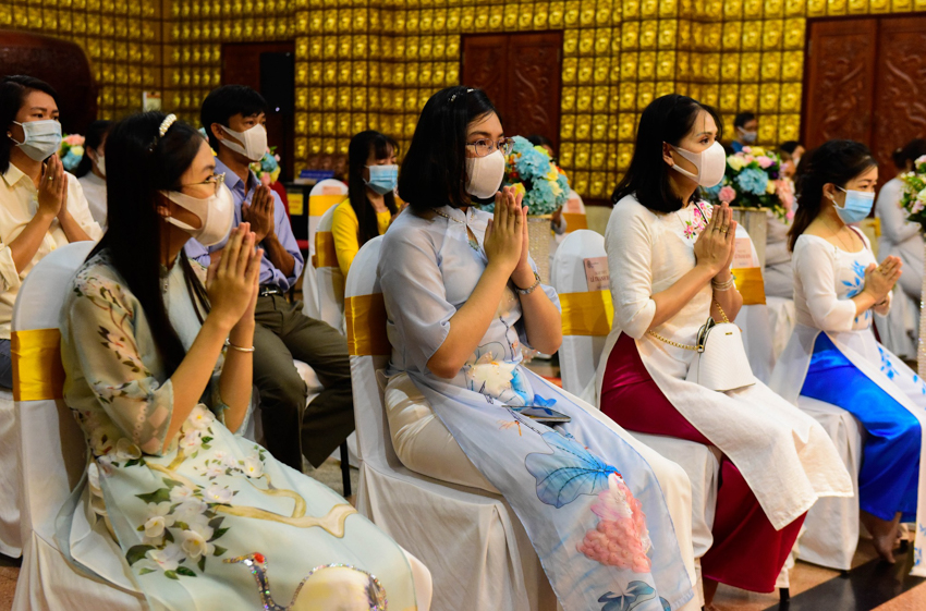 &quot;Hôn lễ dưới đài sen&quot; của chú rể Minh Trang và cô dâu Mai Ca