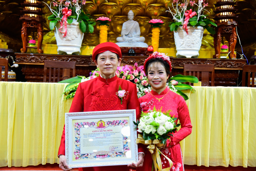 &quot;Hôn lễ dưới đài sen&quot; của chú rể Minh Trang và cô dâu Mai Ca