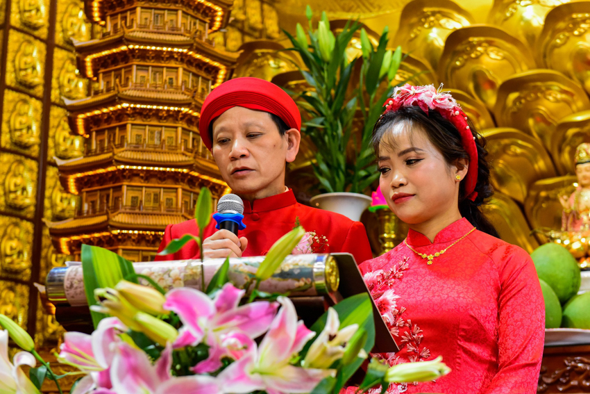 &quot;Hôn lễ dưới đài sen&quot; của chú rể Minh Trang và cô dâu Mai Ca