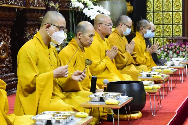 TT. Thích Nhật Từ: “Chỉ cần giữ được trạng thái tỉnh thức thường xuyên, chúng ta sẽ đạt được tâm vô sở trụ”