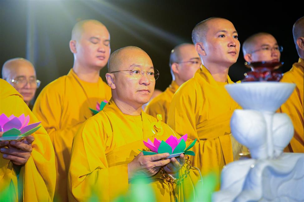 Đêm hoa đăng lễ hội Quan Âm Đông Hải: Đề cao lòng từ bi