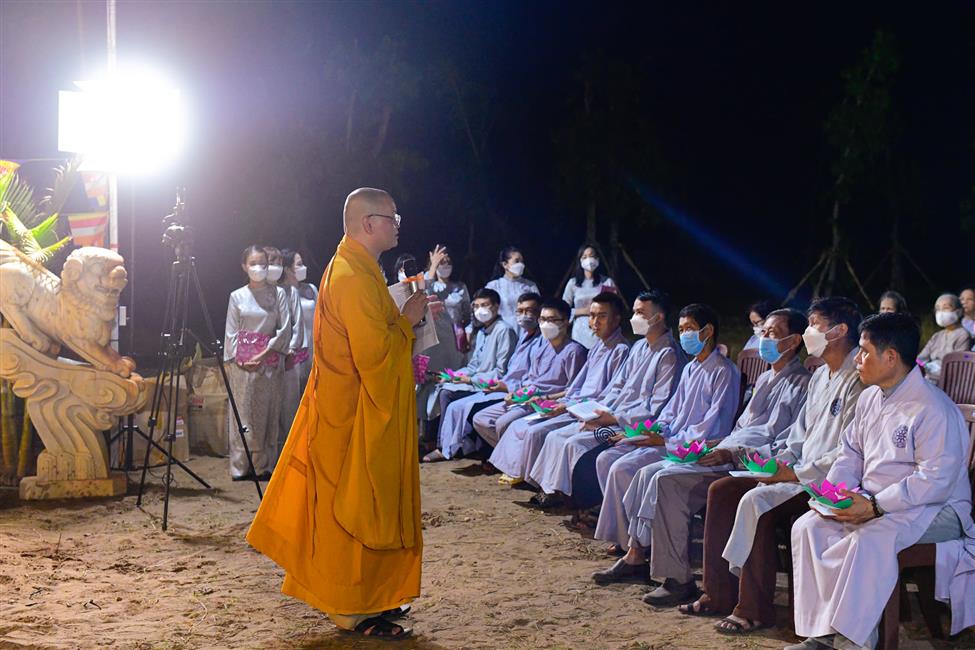 Đêm hoa đăng lễ hội Quan Âm Đông Hải: Đề cao lòng từ bi