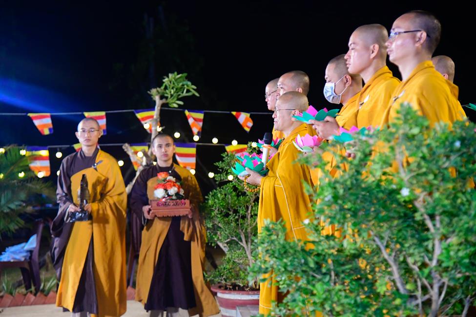 Đêm hoa đăng lễ hội Quan Âm Đông Hải: Đề cao lòng từ bi