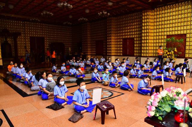 “Búp sen” trở lại chùa sinh hoạt