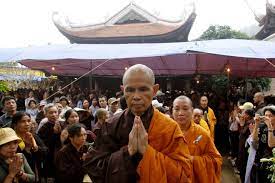 Đường Xưa Mây Trắng Bạt Ngàn