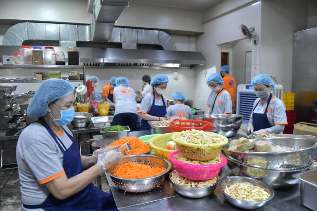 Tổng Kết Chương Trình Cúng Dường Trai Phạn Và Hộ Trì Cho Khóa Tu (GN8)