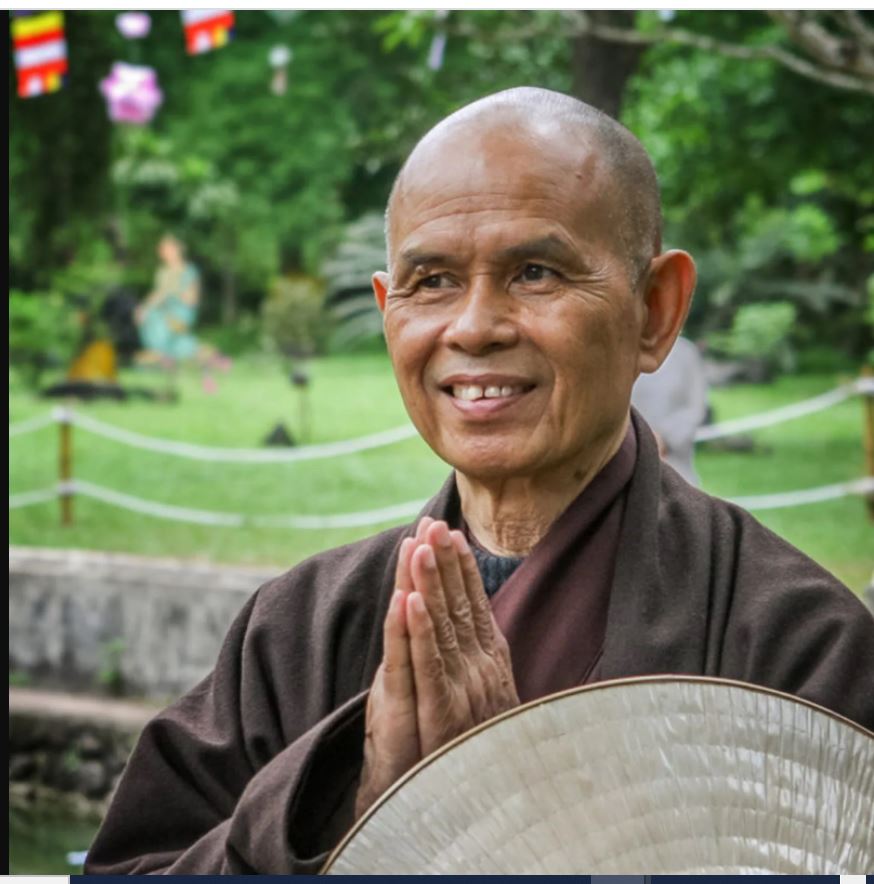 Đường Xưa Mây Trắng Bạt Ngàn