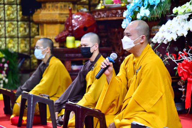 “Búp sen” trở lại chùa sinh hoạt