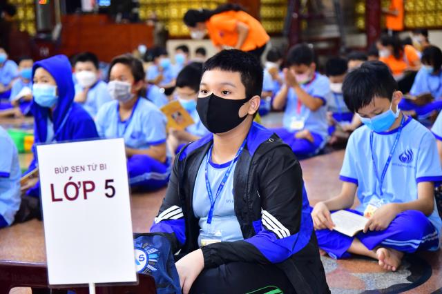 “Búp sen” trở lại chùa sinh hoạt