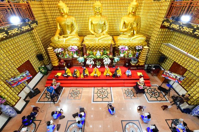 “Búp sen” trở lại chùa sinh hoạt