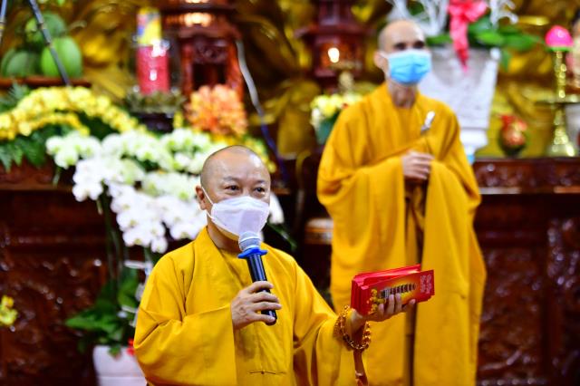 “Búp sen” trở lại chùa sinh hoạt
