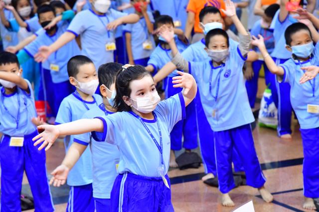 “Búp sen” trở lại chùa sinh hoạt