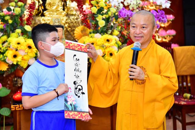 “Búp sen” trở lại chùa sinh hoạt