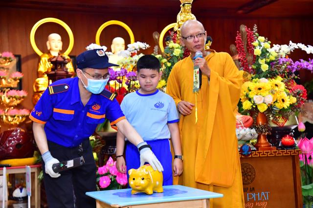 “Búp sen” trở lại chùa sinh hoạt