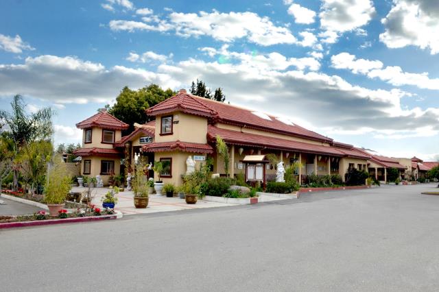 Trang Nghiêm Khóa Xuất Gia Gieo Duyên 2022 Tại Chùa Phổ Từ, Hayward, California, Hoa Kỳ