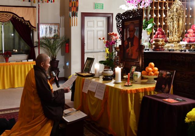 Chùa Phổ Từ, Hayward (Hoa Kỳ) Tổ Chức Đêm Thắp Nến Cầu Nguyện Thiền Sư Thích Nhất Hạnh