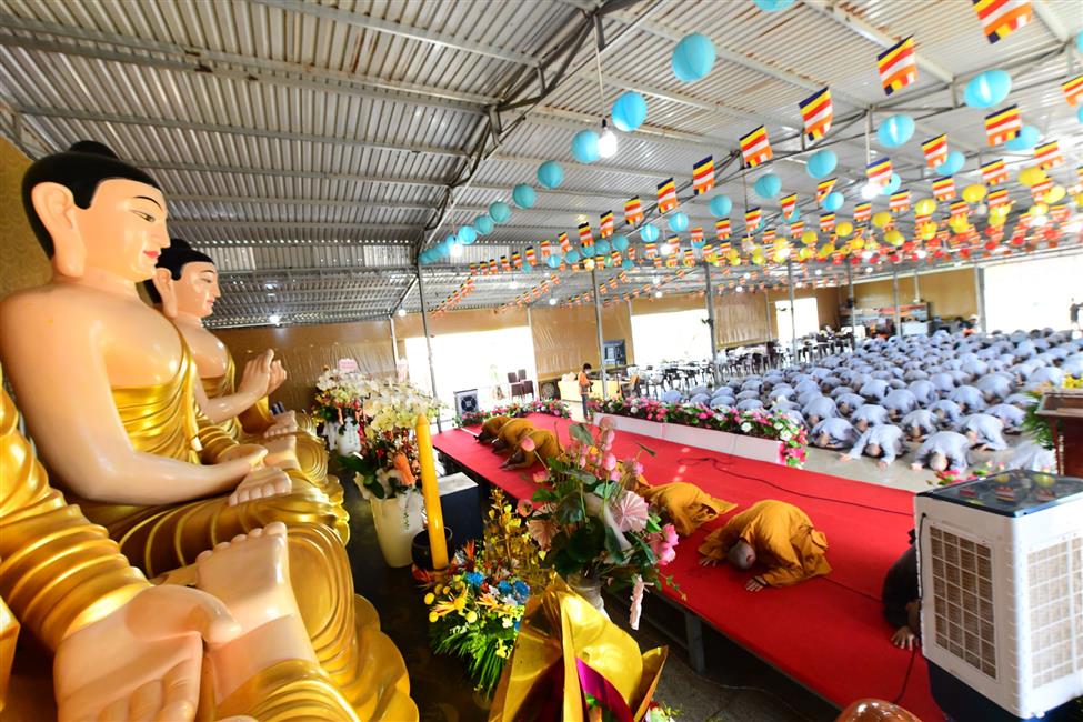 Chùa Quan Âm Đông Hải: Sư Giác Hoàng chia sẻ đề tài &quot;Hành Bồ-tát đạo&quot;