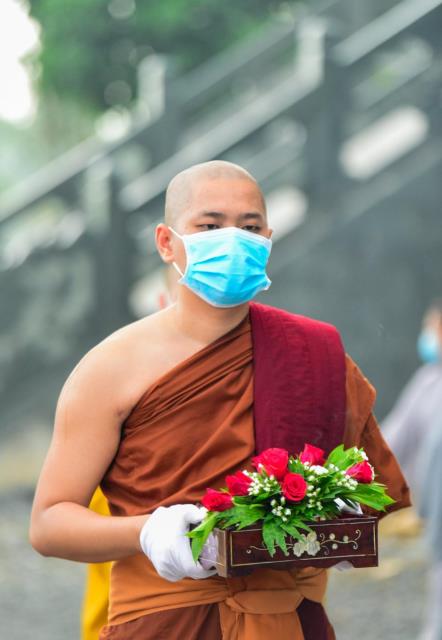 Đức Trưởng lão quyền Pháp chủ Thích Trí Quảng khai pháp trong khóa An cư của Học viện PGVN tại TP. HCM