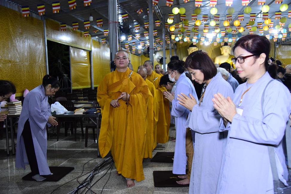Chùa Quan Âm Đông Hải: Gần 190 hành giả tham dự thời khóa sám hối hồng danh