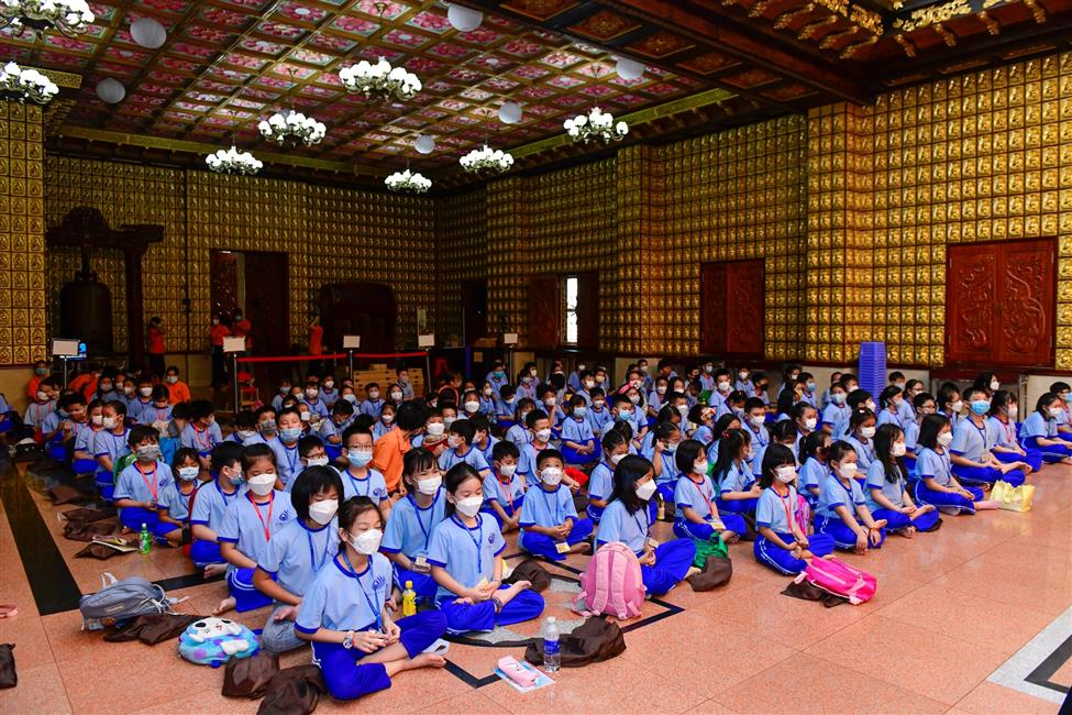 Tự do vui học, tự nhiên phát triển: Chùa Giác Ngộ - Điểm hẹn tu học dành cho hàng trăm em nhỏ