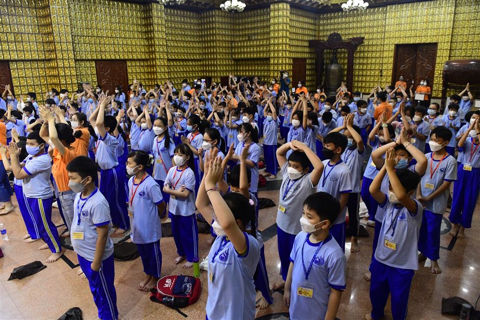Chùm ảnh: Gần 400 thiếu nhi tham dự khóa tu tại chùa Giác Ngộ